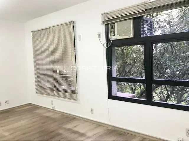 Sala à venda, no bairro Vila Olímpia em São Paulo