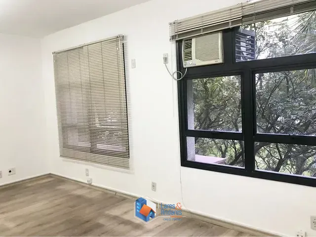 Sala à venda, no bairro Vila Olímpia em São Paulo