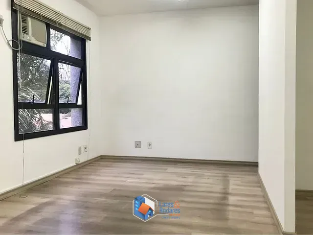 Sala à venda, no bairro Vila Olímpia em São Paulo