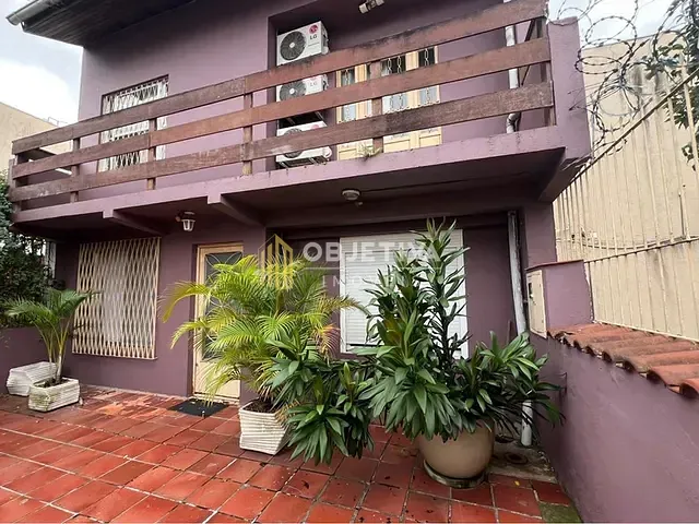 Casa 5 quartos e 3 banheiros, à venda, no bairro Partenon em Porto Alegre