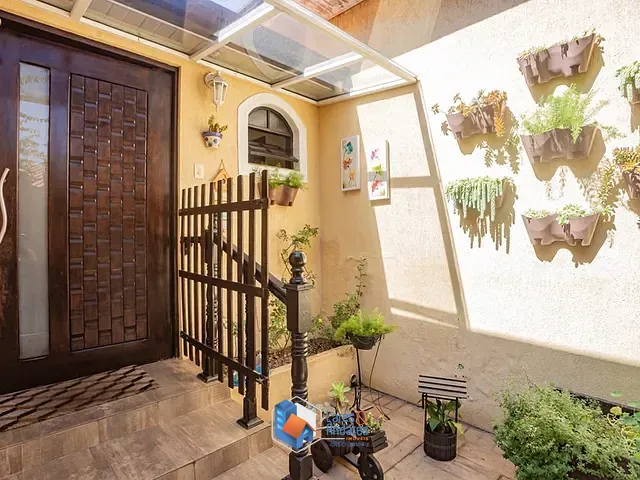 Casa 6 quartos e 4 banheiros, à venda, no bairro Vila Deodoro em São Paulo