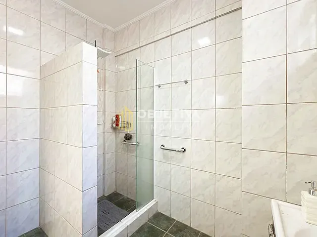 Apartamento 3 quartos e 2 banheiros, à venda, no bairro Centro Histórico em Porto Alegre