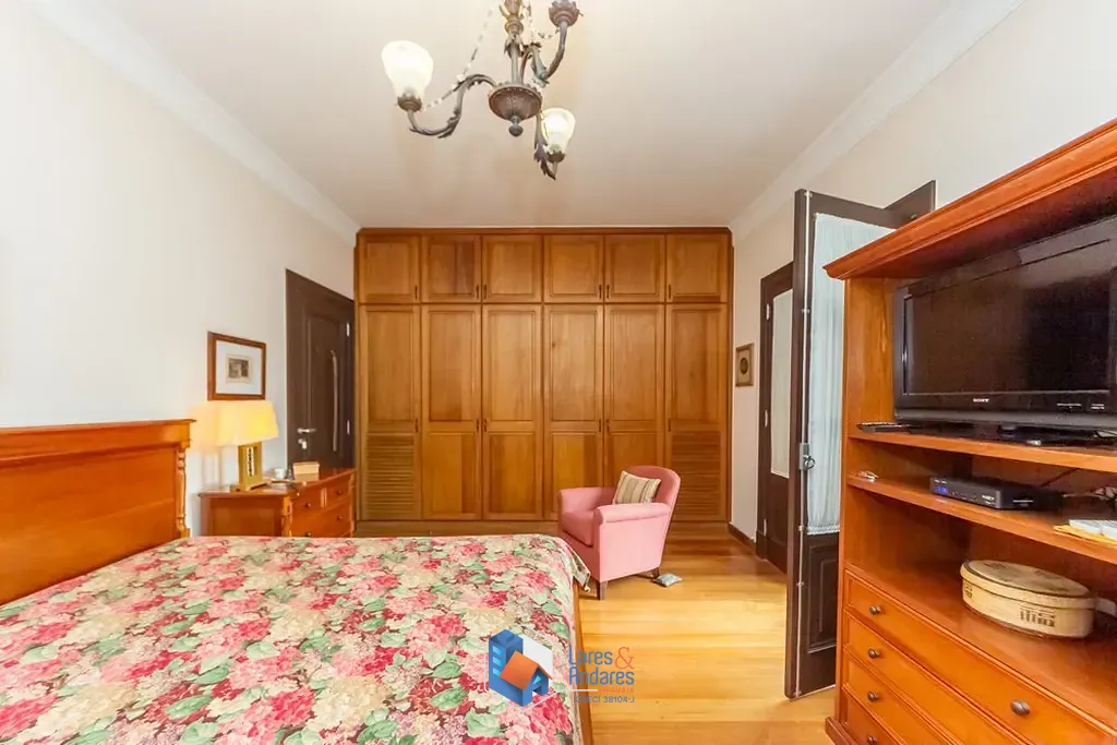 Casa, 3 quartos, 294 m² - Foto 2