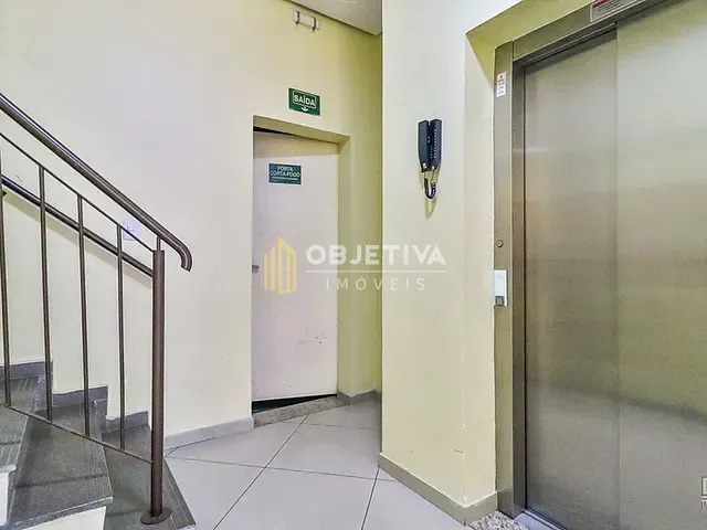 Apartamento 2 quartos e 1 banheiro, à venda, no bairro Santana em Porto Alegre