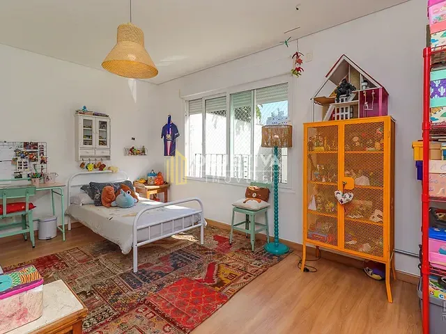 Apartamento 3 quartos e 4 banheiros, à venda, no bairro Moinhos de Vento em Porto Alegre