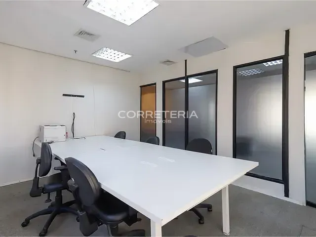 Sala à venda, no bairro Brooklin Paulista em São Paulo