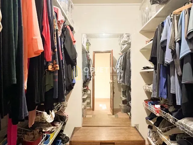 Casa 4 quartos e 6 banheiros, à venda, no bairro Jardim Lindóia em Porto Alegre
