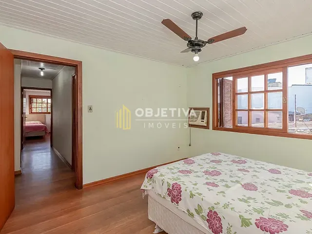 Casa 4 quartos e 2 banheiros, à venda, no bairro Vila Nova em Porto Alegre
