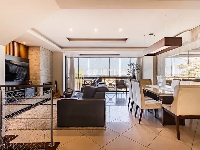 Casa 4 quartos e 3 banheiros, à venda, no bairro Tristeza em Porto Alegre
