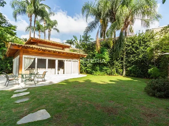 Casa 3 quartos e 6 banheiros, à venda, no bairro Cidade Jardim em São Paulo