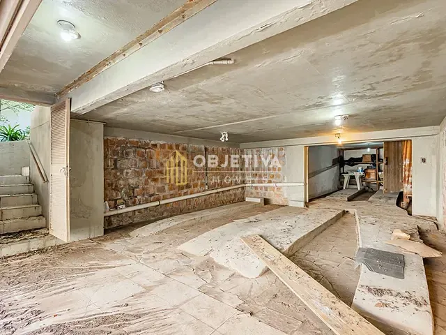 Casa 5 quartos e 2 banheiros, à venda, no bairro Petrópolis em Porto Alegre