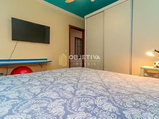 Casa 4 quartos e 4 banheiros, à venda, no bairro Chácara das Pedras em Porto Alegre