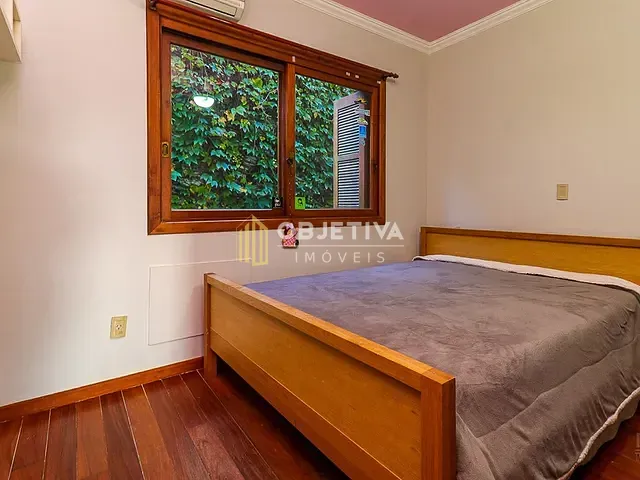 Casa 4 quartos e 4 banheiros, à venda, no bairro Chácara das Pedras em Porto Alegre
