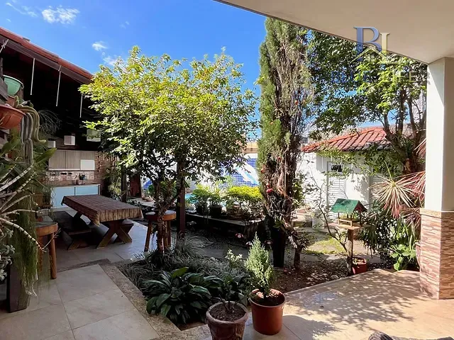 Casa 4 quartos e 6 banheiros, à venda, no bairro Soteco em Vila Velha