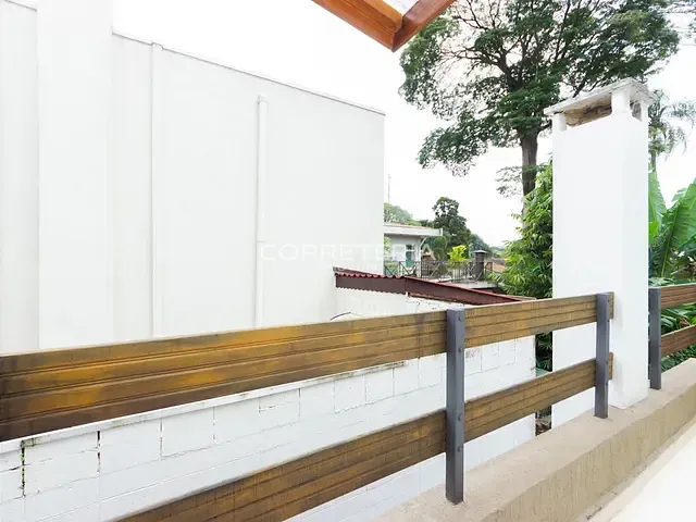 Casa 4 quartos e 4 banheiros, à venda, no bairro Alto da Boa Vista em São Paulo