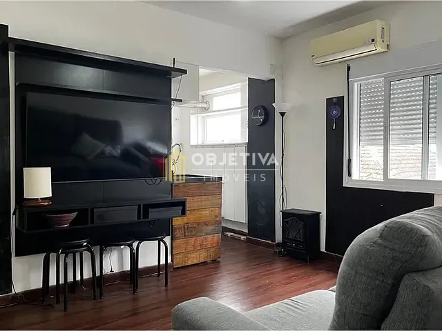 Apartamento 1 quarto e 1 banheiro, à venda, no bairro Menino Deus em Porto Alegre