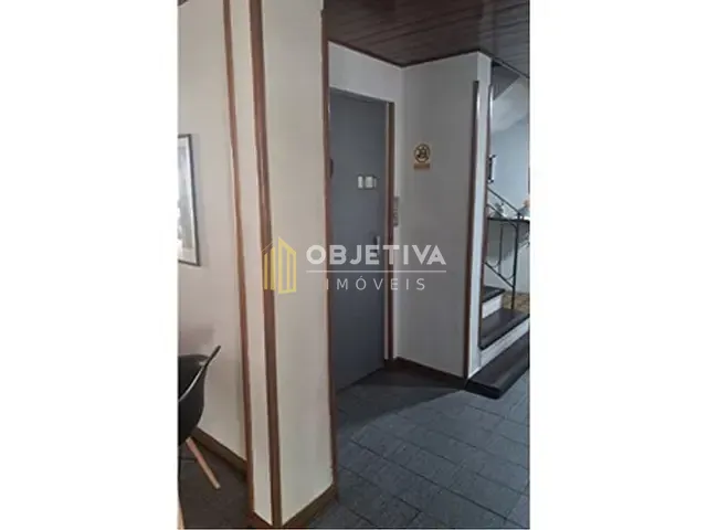 Apartamento 1 quarto e 1 banheiro, à venda, no bairro Menino Deus em Porto Alegre