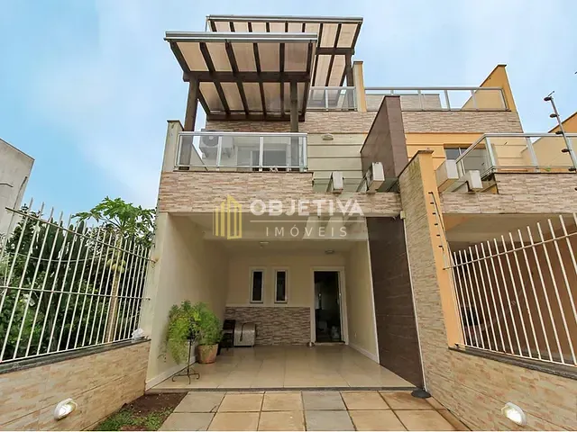Casa 3 quartos e 3 banheiros, à venda, no bairro Guarujá em Porto Alegre