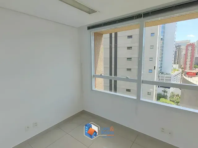 Sala à venda, no bairro Bela Vista em São Paulo