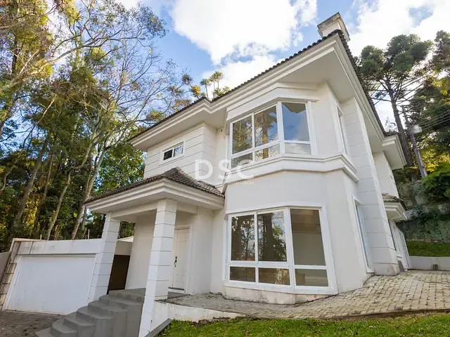 Casa 4 quartos e 5 banheiros, à venda, no bairro Campo Comprido em Curitiba