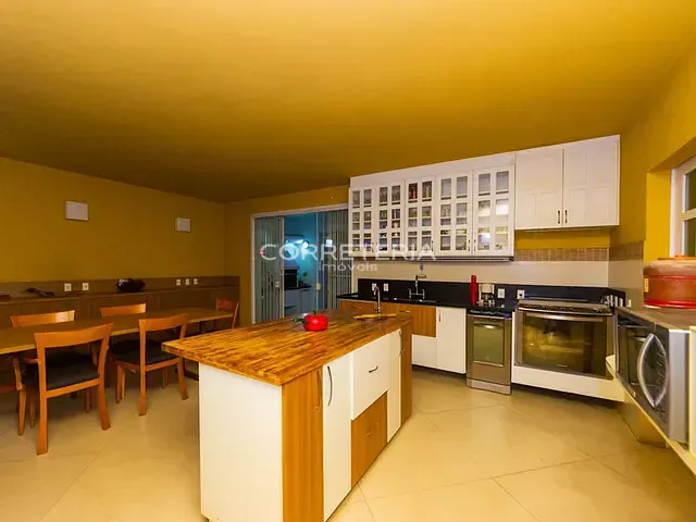 Casa 3 quartos e 6 banheiros, à venda, no bairro Vila Cordeiro em São Paulo