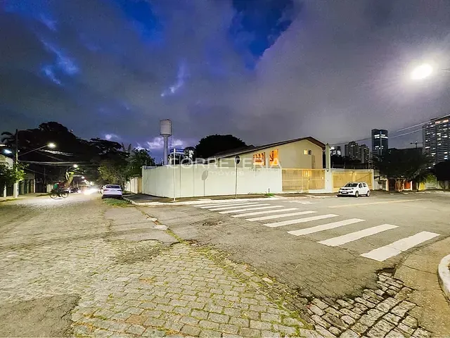 Casa 3 quartos e 6 banheiros, à venda, no bairro Vila Cordeiro em São Paulo
