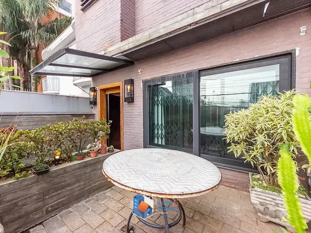 Casa 3 quartos e 5 banheiros, à venda, no bairro Vila Clementino em São Paulo