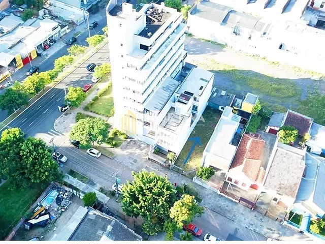 Terreno à venda, no bairro Santana em Porto Alegre