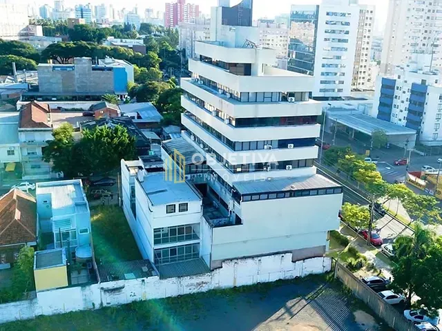 Terreno à venda, no bairro Santana em Porto Alegre