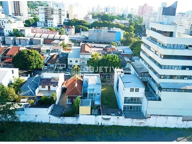 Terreno à venda, no bairro Santana em Porto Alegre