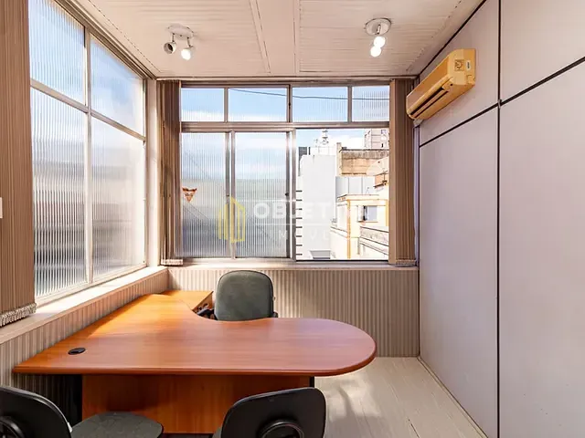 Sala à venda, no bairro Centro Histórico em Porto Alegre