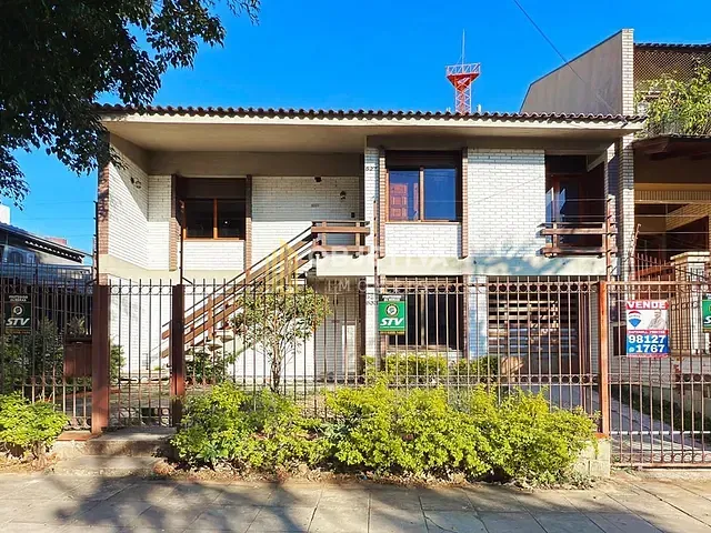 Casa 6 quartos e 3 banheiros, à venda, no bairro Higienópolis em Porto Alegre