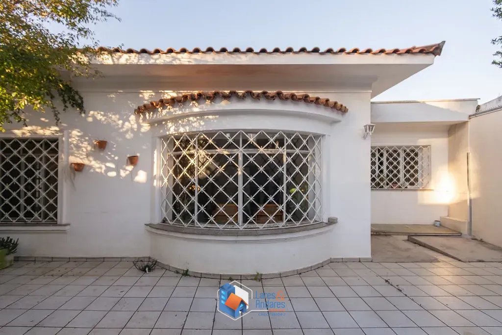 Casa, 4 quartos, 253 m² - Foto 1