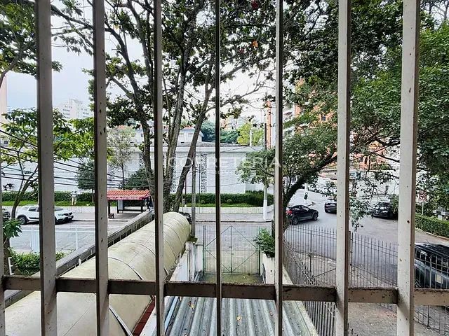 Loja à venda, no bairro Real Parque em São Paulo