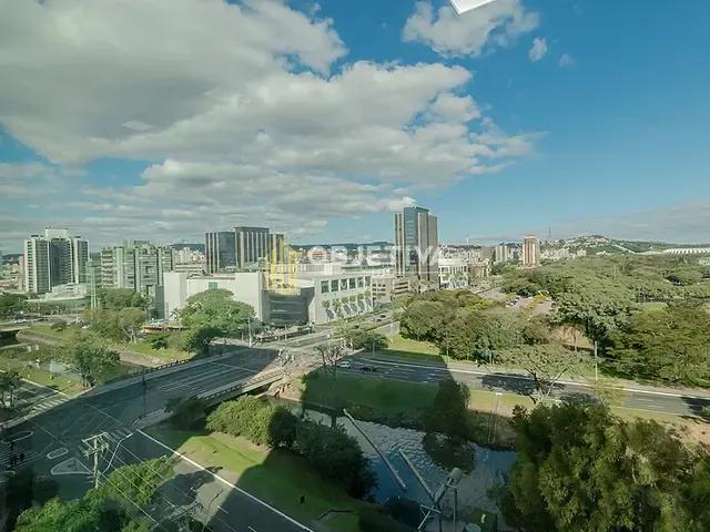 Sala à venda, no bairro Praia de Belas em Porto Alegre