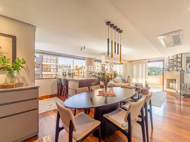 Apartamento 3 quartos e 6 banheiros, à venda, no bairro Petrópolis em Porto Alegre