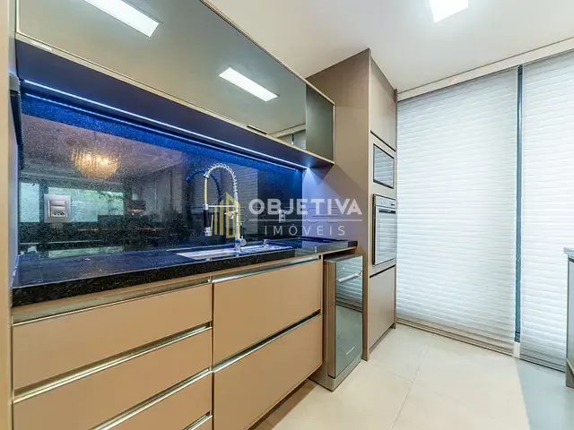 Apartamento 2 quartos e 7 banheiros, à venda, no bairro Petrópolis em Porto Alegre