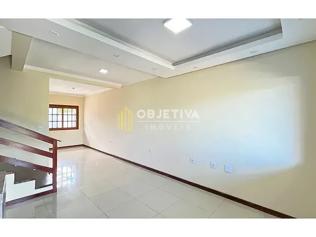 Casa 3 quartos e 4 banheiros, à venda, no bairro Espírito Santo em Porto Alegre