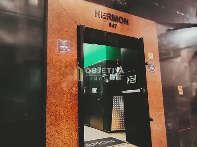 Sala à venda, no bairro Centro Histórico em Porto Alegre