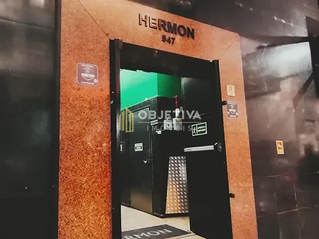 Sala à venda, no bairro Centro Histórico em Porto Alegre