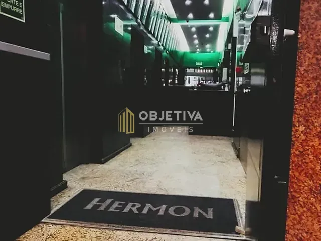 Sala à venda, no bairro Centro Histórico em Porto Alegre