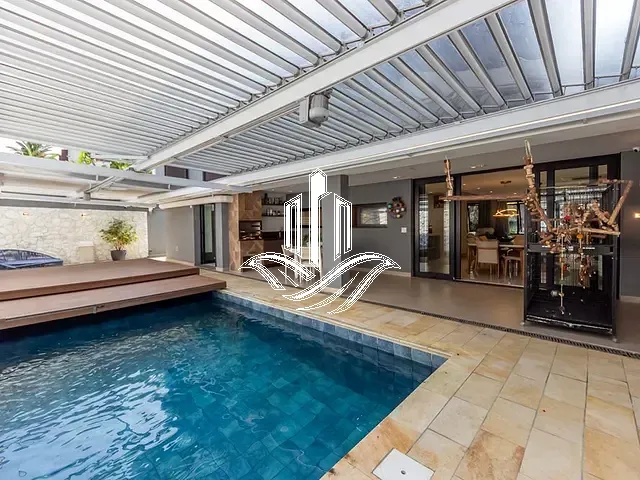 Casa 3 quartos e 3 banheiros, à venda, no bairro Alto da Boa Vista em São Paulo