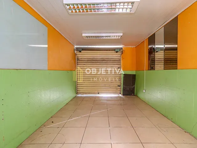 Loja à venda, no bairro Vila Ipiranga em Porto Alegre