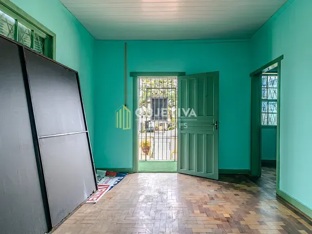 Loja à venda, no bairro Vila Ipiranga em Porto Alegre