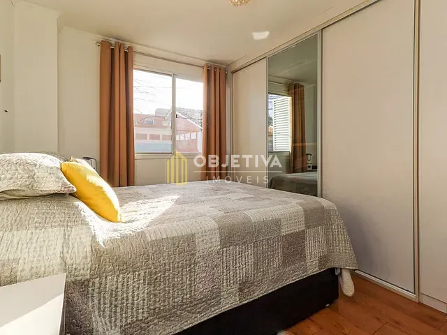 Casa 3 quartos e 3 banheiros, à venda, no bairro Jardim Itu em Porto Alegre
