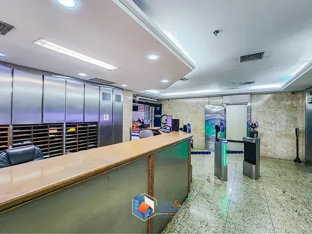 Sala à venda, no bairro Pinheiros em São Paulo
