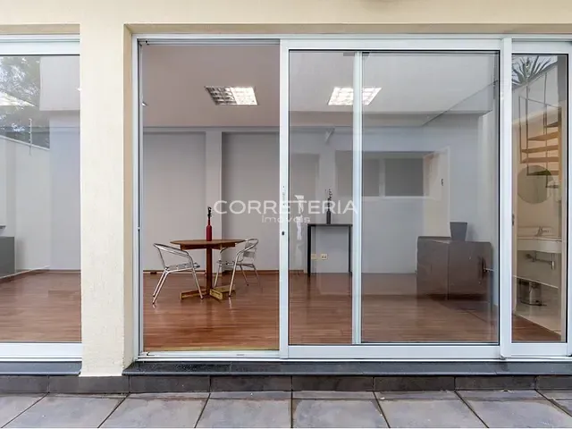 Casa 3 quartos e 5 banheiros, à venda, no bairro Jardim Petrópolis em São Paulo