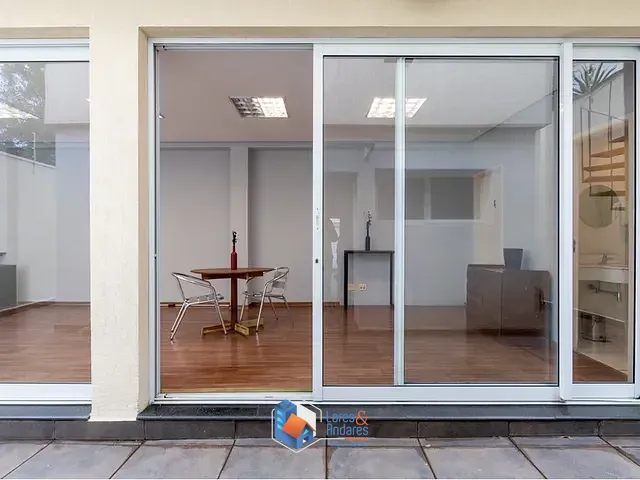Casa 3 quartos e 5 banheiros, à venda, no bairro Jardim Petrópolis em São Paulo