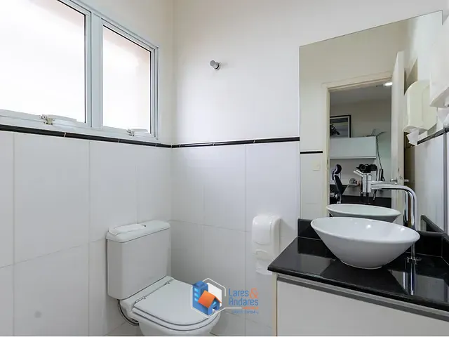 Casa 3 quartos e 5 banheiros, à venda, no bairro Jardim Petrópolis em São Paulo