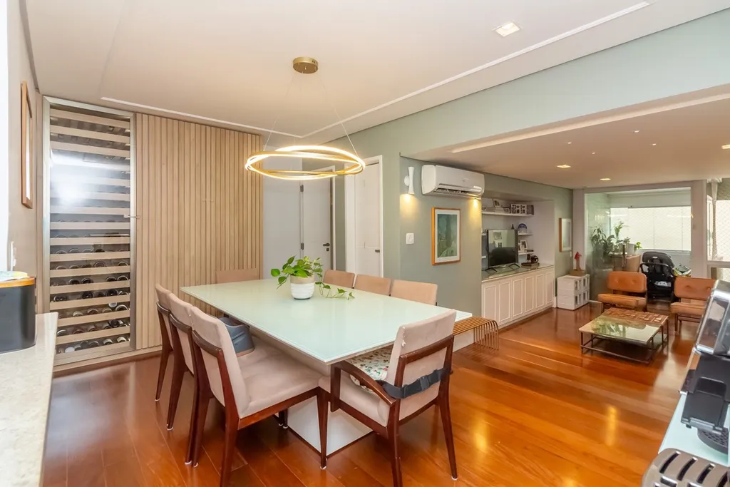 Apartamento à venda 3 Quartos 1 Suite 2 Vagas 130M² Moema São Paulo - SP